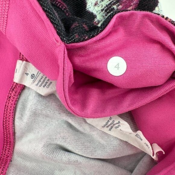 Lululemon Wunder Under Black Pink Kara Print Knit Yoga 22" Cropped 4 Leggings - Picture 6 of 7